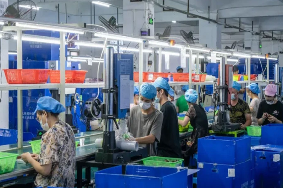  حرب إيران تهز الصين.. الصادرات تتراجع والتكاليف تتفاقم 