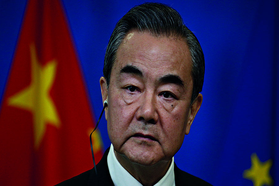 دبلوماسية التوازن: لماذا اختارت الصين 